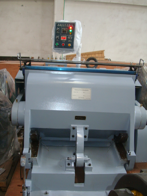 Stanz-Rillmaschine Modell ML-1300