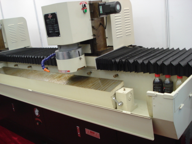 Messerschleifmaschine für Papierschneiderklinge Modell MSQ-E