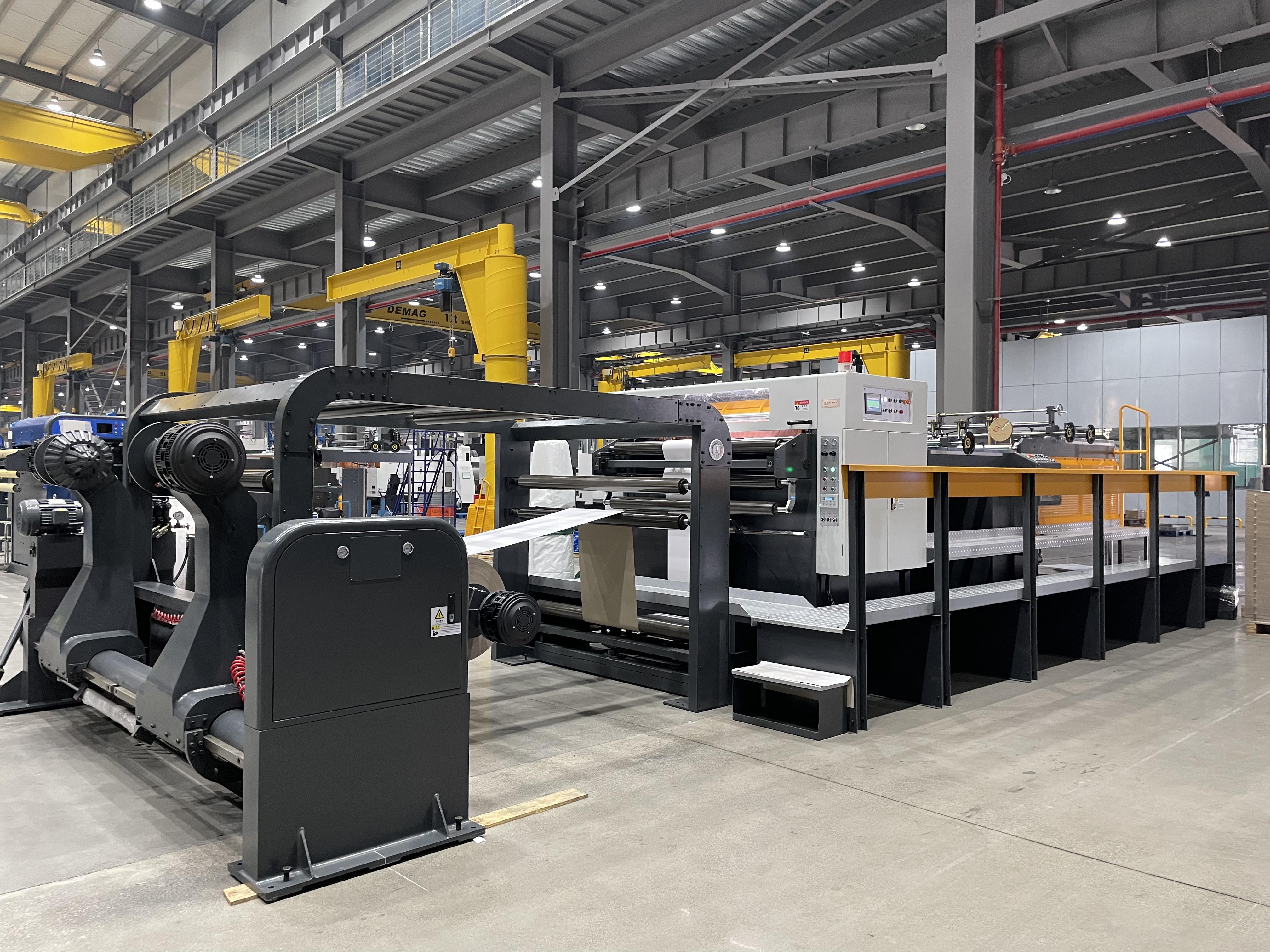 Papier-Folie-Maschine